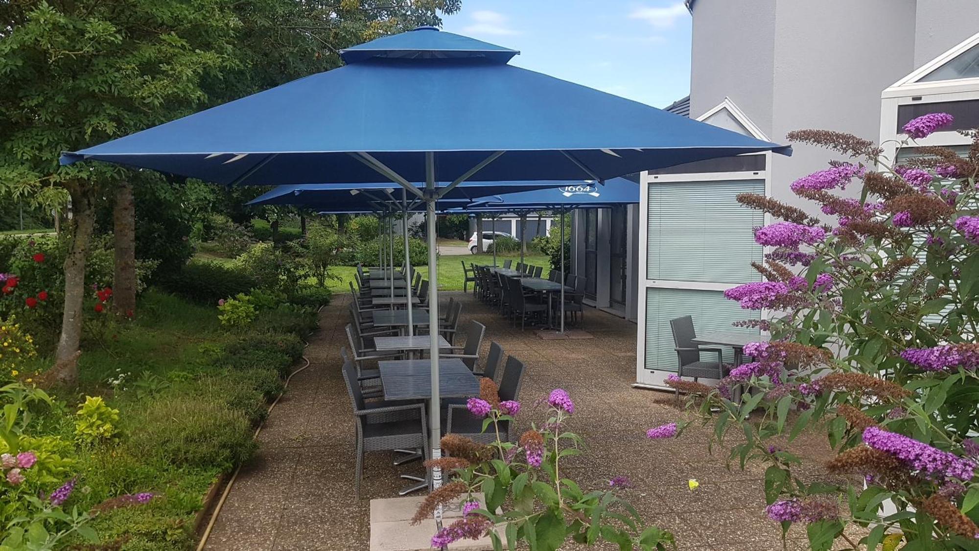 Hotel Restaurant La Tour Romaine - Haguenau - Strasbourg Nord Schweighouse-sur-Moder Kültér fotó