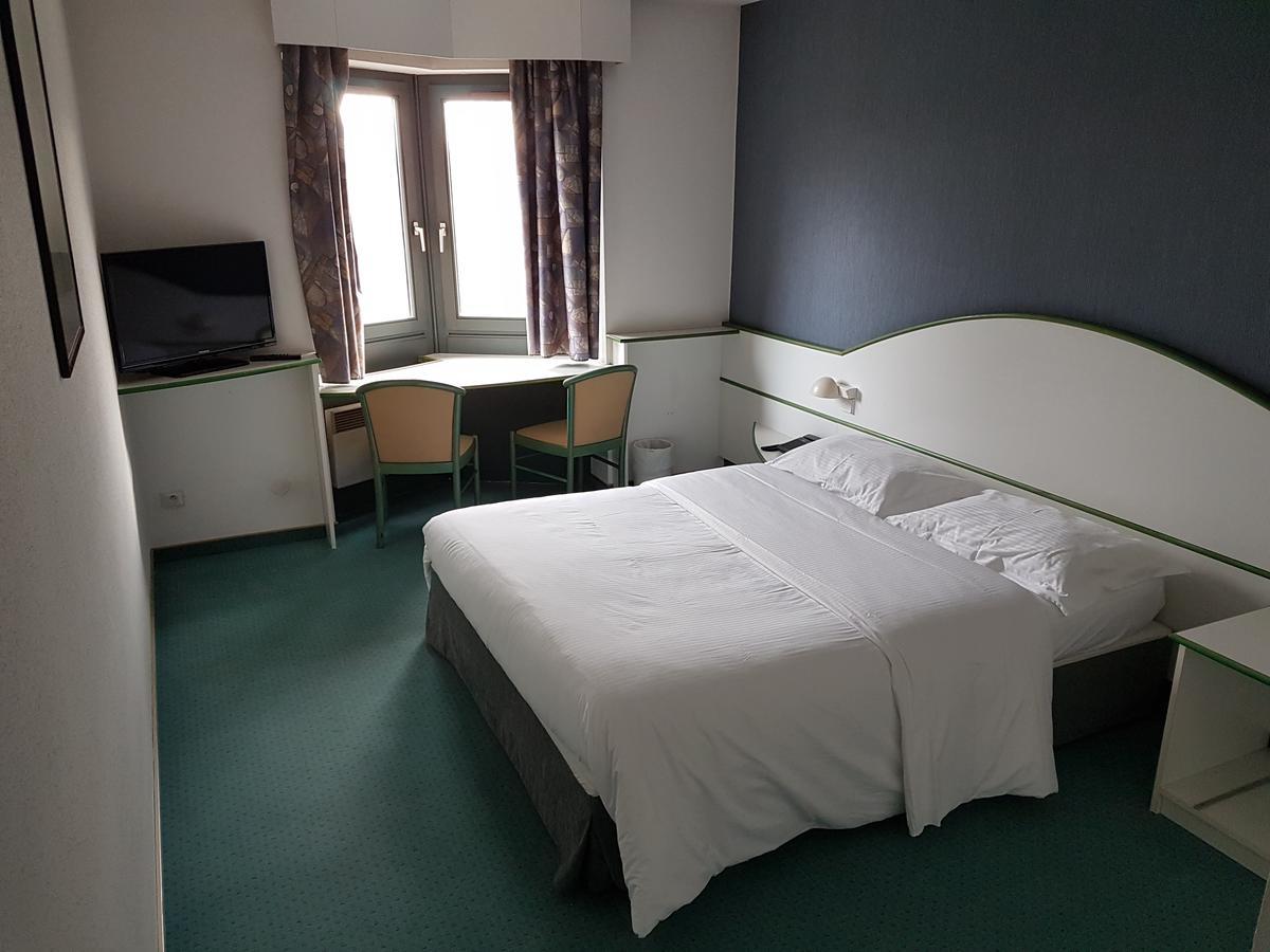 Hotel Restaurant La Tour Romaine - Haguenau - Strasbourg Nord Schweighouse-sur-Moder Kültér fotó