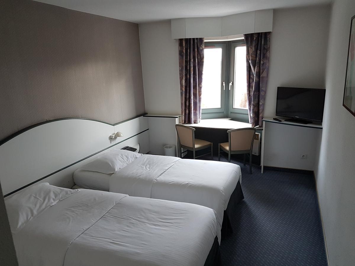 Hotel Restaurant La Tour Romaine - Haguenau - Strasbourg Nord Schweighouse-sur-Moder Kültér fotó